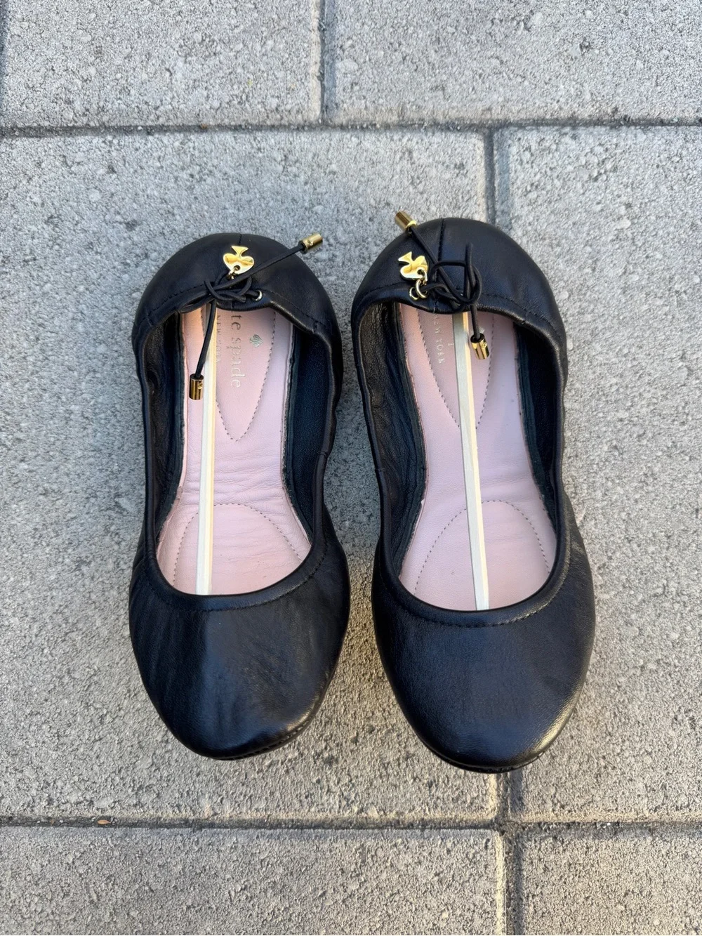 Kate Spade Globe Foldable Black Leather Ballet Flats Size 5